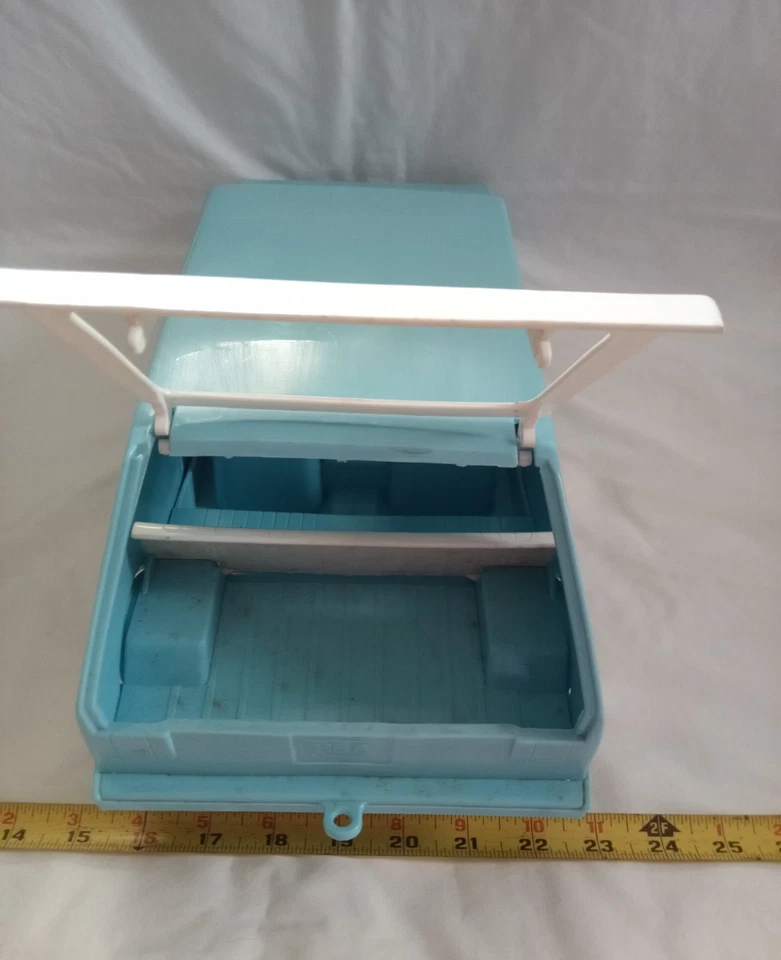 20 世纪 70 年代加工塑料公司大众 RABBIT DIESEL 浅蓝色玩具车 罕见 — 第 4/4 张图片