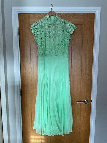 KAREN MILLEN GUIPURE LACE & EMBROIDERED APPLE GREEN PLEAT DRESS SIZE 12 BNWT’S - Picture 3 of 10