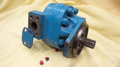 Sperry Vickers Gear Pump, C307E21C, 2A12A31, 11P2576, Trojan, 1.25'' Out, 2''IN G9