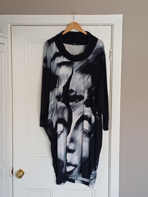 Ralston Kleid Damen M schwarz abstraktes Gesicht Stretch Oversized künstlerisch modern