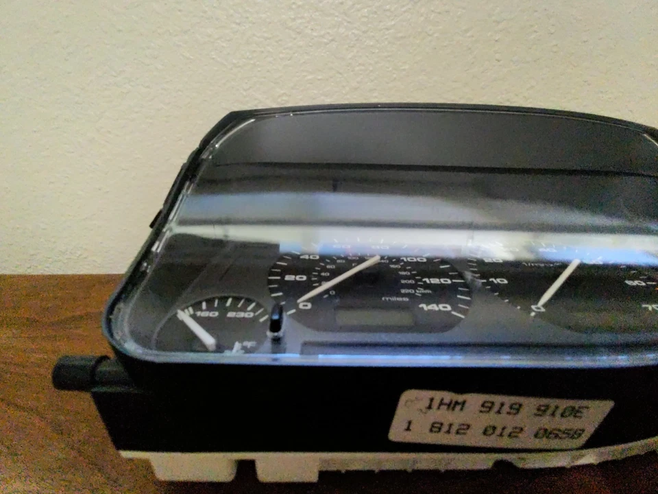 1996-99 VW Volkswagen Golf Jetta MK3 OEM painel de instrumentos medidor 1HM-919-910-E - Imagem 3 de 4