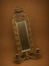 Ancien miroir rectangulaire encadré Bradley & Hubbard avec bougeoirs