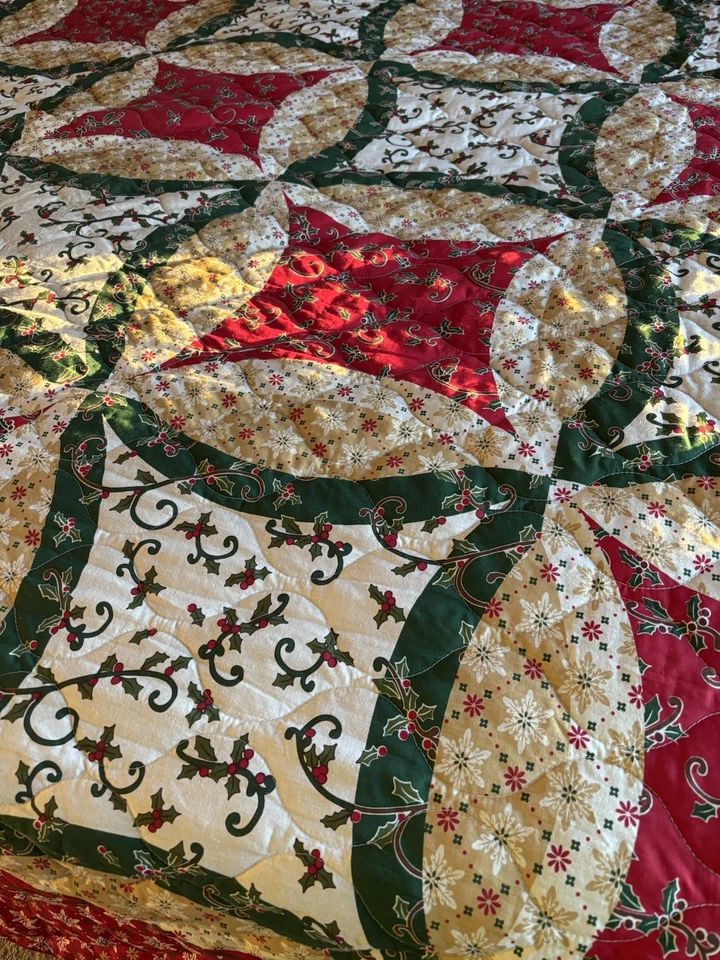 King Size Christmas Patchwork Quilt Holly Berry Snowflake Pattern Holiday Bed - Image 3 of 4