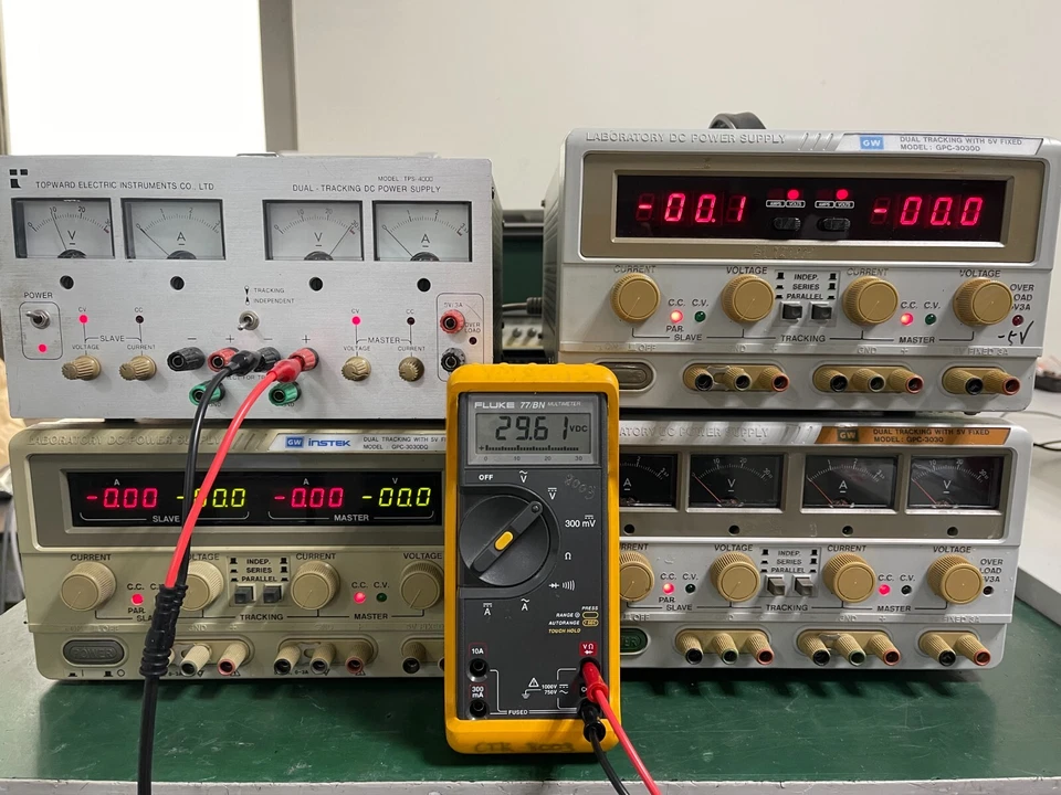 Gwinstek GPC-3030 , GPC3030D , Toward 6303D, TPS-4000 Dual tracking Power Supply - Image 4 of 4