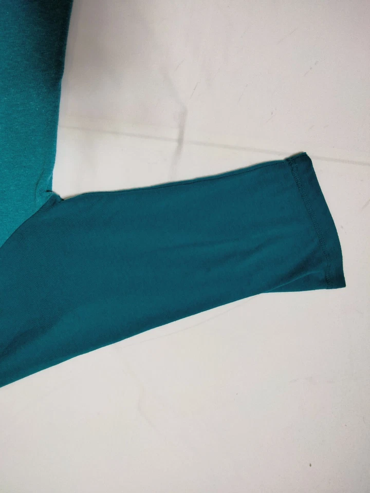 Danskin Now Active Athletic Aqua green T-Shirt Top Size L/G -12-14 *r6 - Image 3 of 4