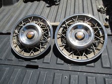 1953 1954 1955 1956 Oldsmobile Wire Oem Used Middle Spoke Hubcaps 1953 1954 1955 1956 Oldsmobile Wire Oem Used Middle Spoke Hubcaps