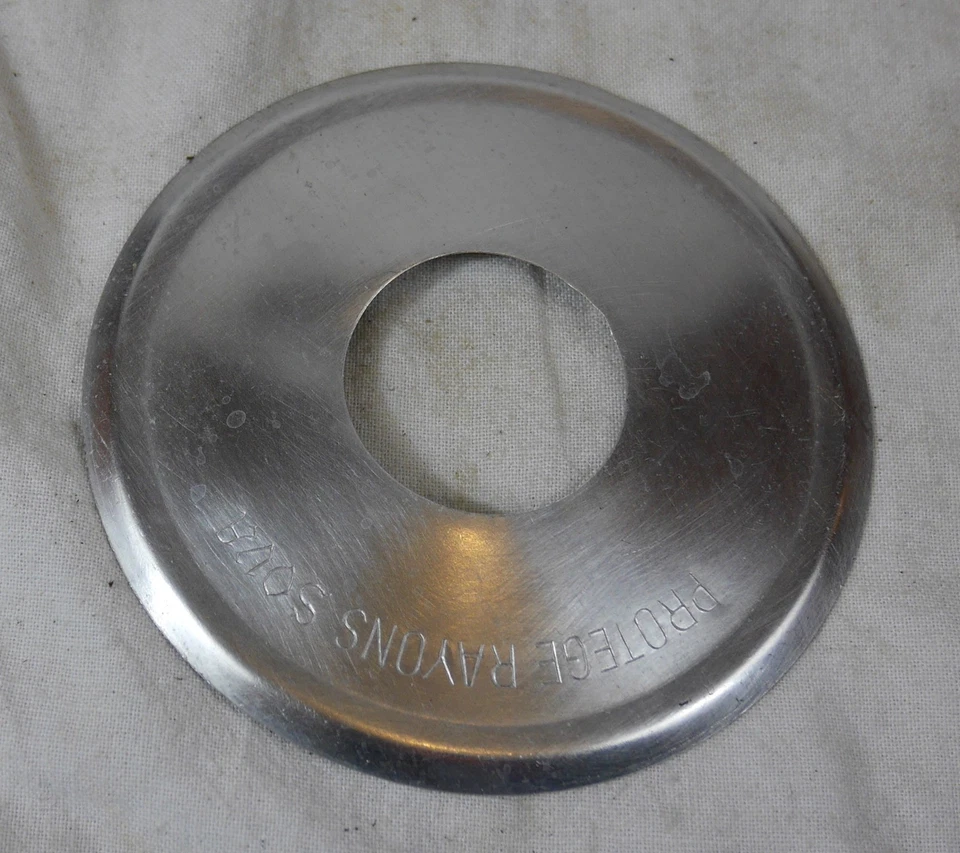 coupelle SOVA aluminium protege rayon chaine roue velo ancien - Photo 1/3