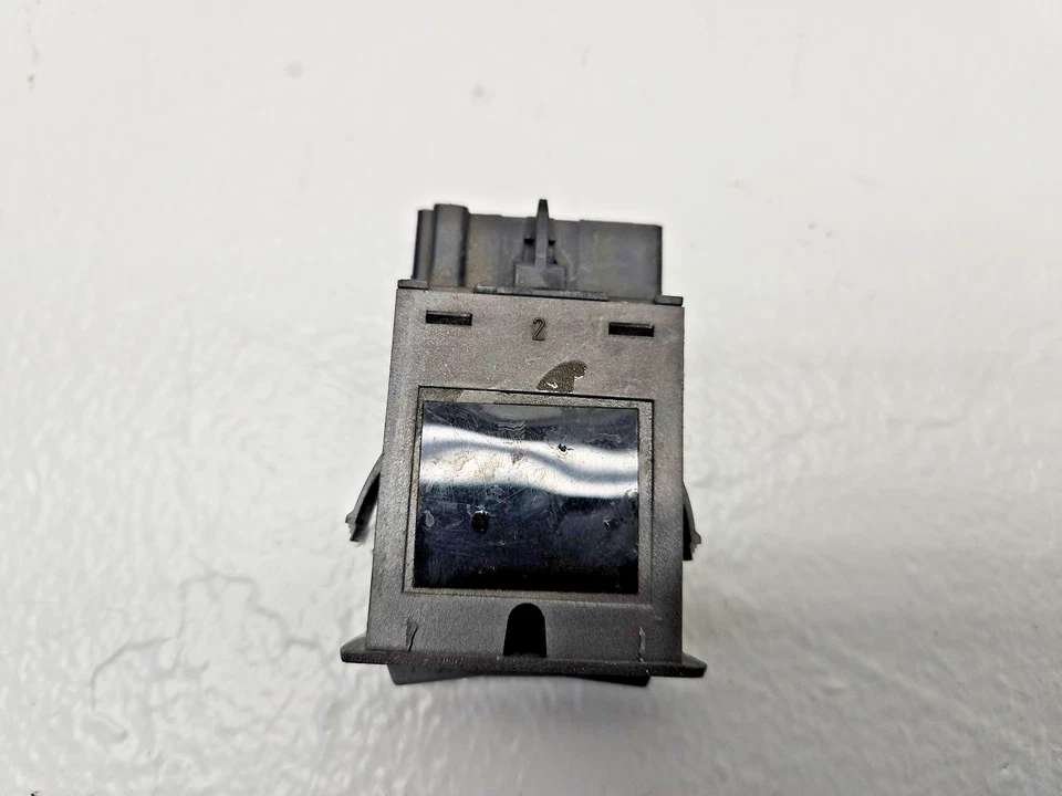 Interruptor de descongelación trasero Chevy GMC C/K 1500 1988-1994 15646349 OEM 3860 Foto 2 de 4