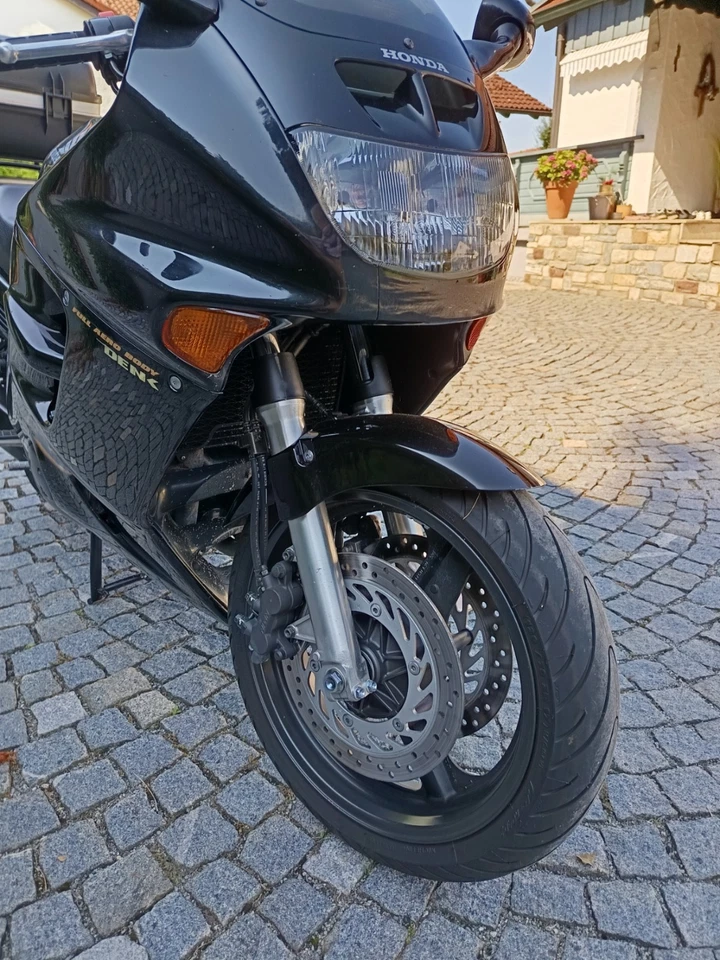 Honda CBR 1000 F SC 24 DUAL CBS - Bild 2 von 4