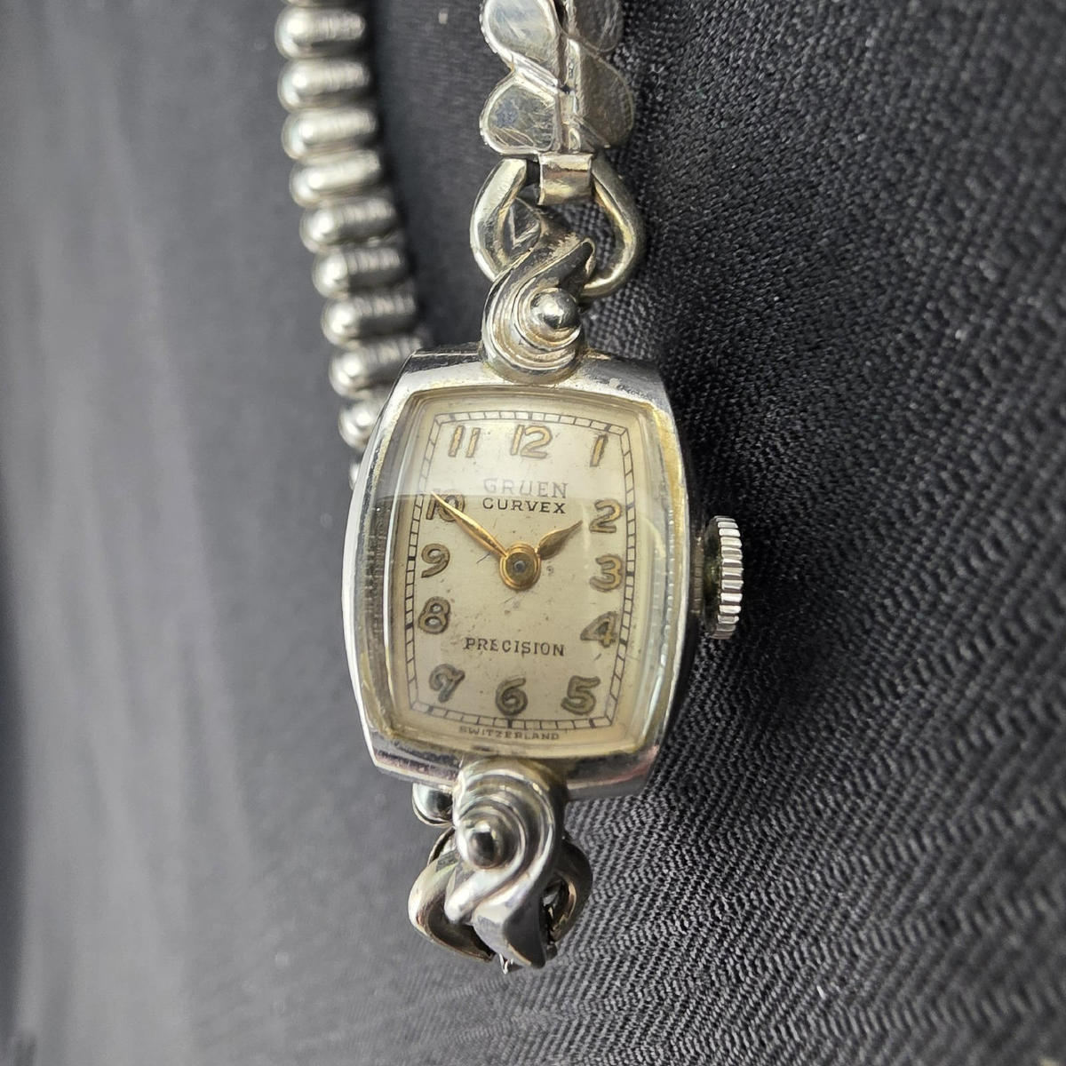 Vintage Gruen Curvex Precision Women's 10k W Gold Filled Wind-Up