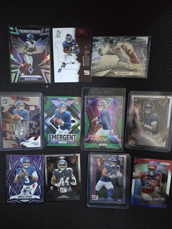 Giants Lot Jaxson Dart 2x GREEN Parallels+Fortune 15+Skattebo+Nabers+Wilson #/99