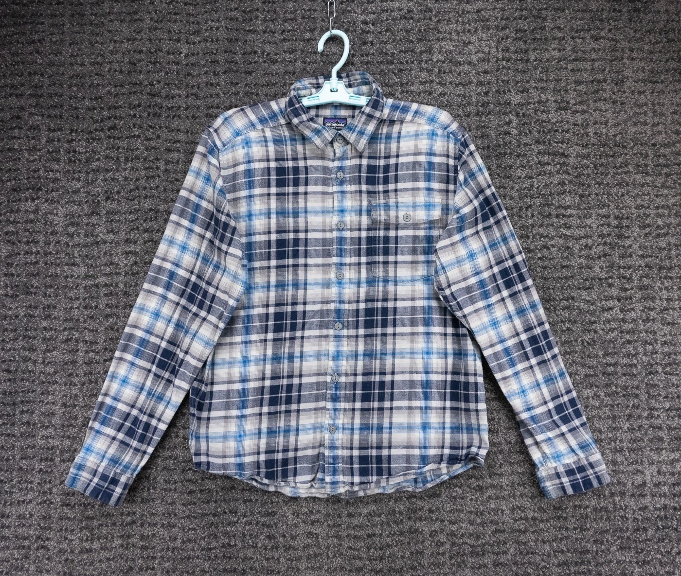 Patagonia Shirt Mens Medium Blue White Plaid Lightweight Fjord Flannel Outdoor