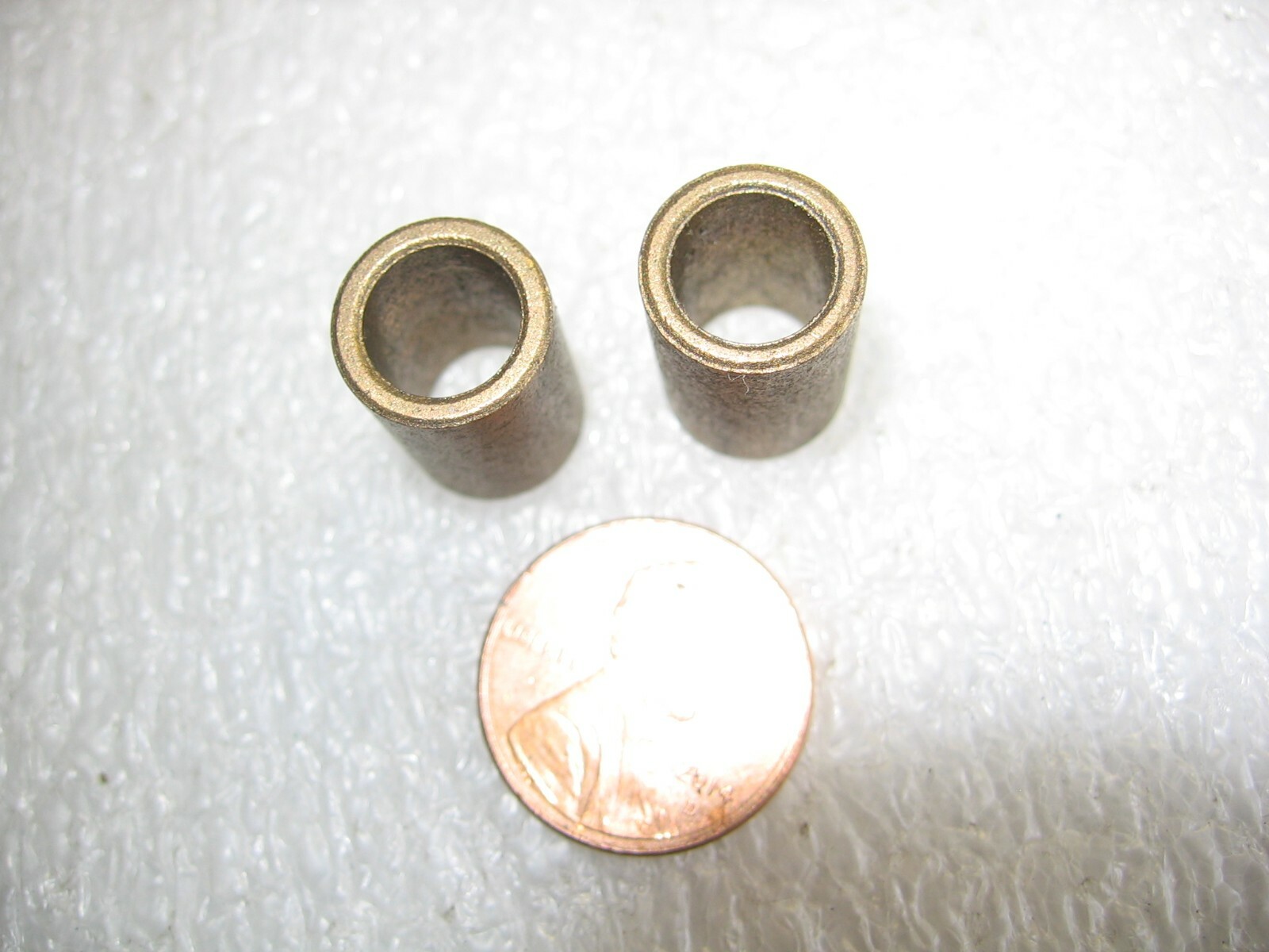 Lot of 2) Oilite SelfLube Sintered Bronze 5/16" x 7/16" x 5/8" Bushing