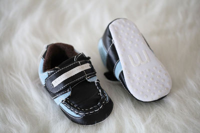 NEW Mothercare Baby Boys 2 tone Crib Shoes 6-12 months Size 3 or 4
