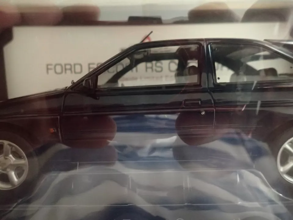 Norev 182777 1:18 Scale Ford Escort Cosworth 1992 Dark Blue Met RHD Undisplayed - Image 3 of 4