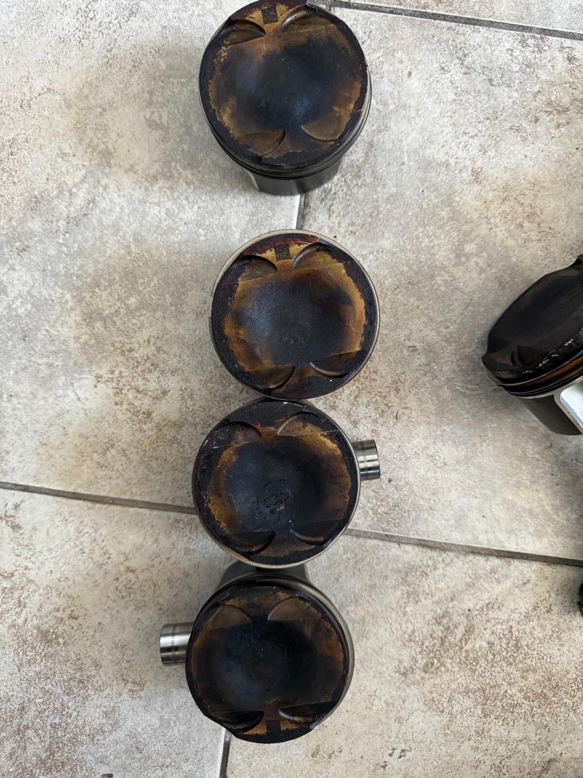 M177 2018 Mercedes Benz c63 Pistons Aston Martin E63 49k Mi