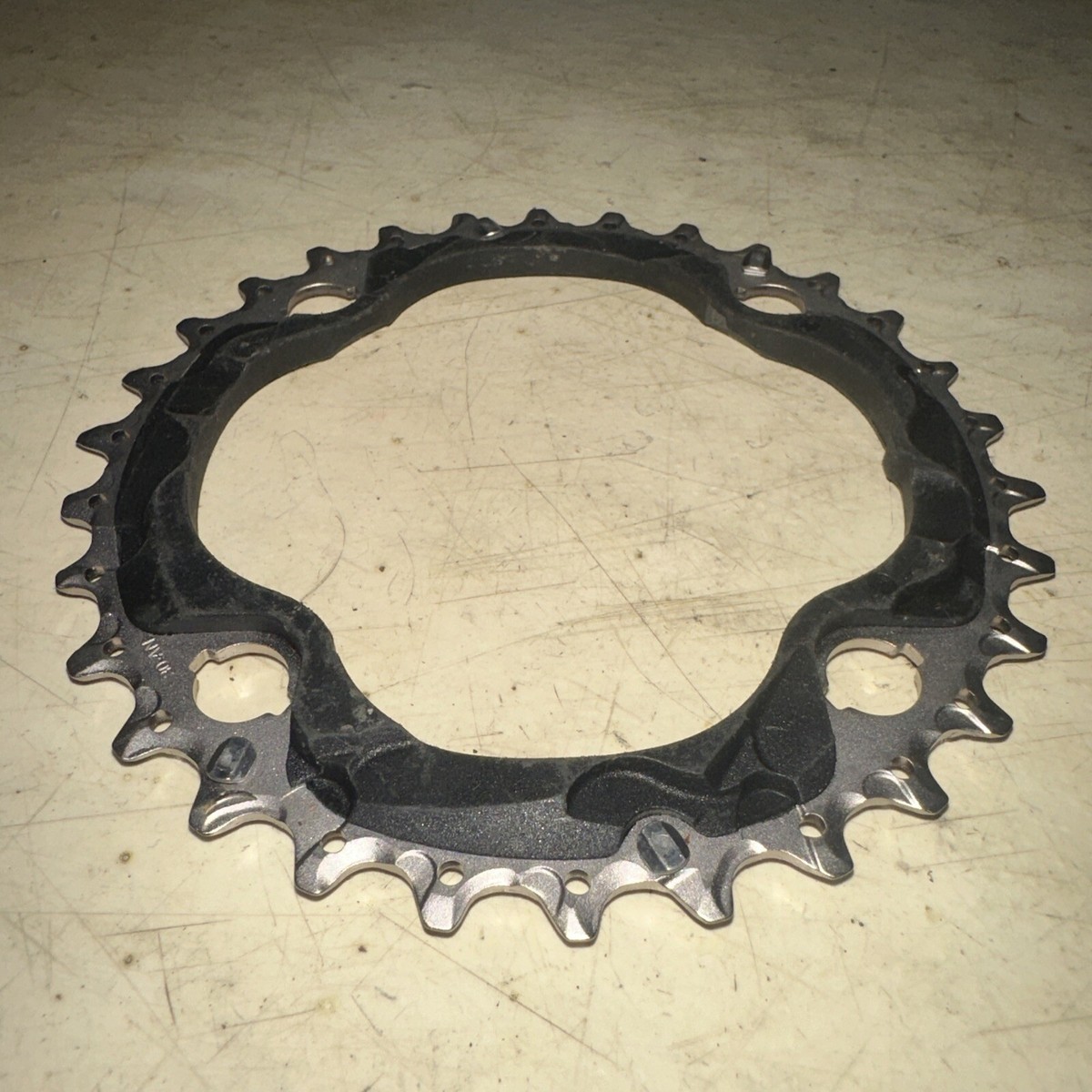 もも　　SHIMANO　22BASIS 1.5-530 SHIMANO Deore M6000 30T Chainring - 10 Speed 96mm BCD for 40-30