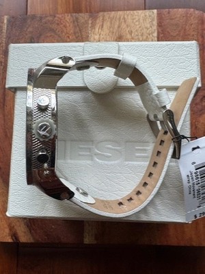 New Authentic Diesel DZ7194 WHITE Leather Strap Silver tone