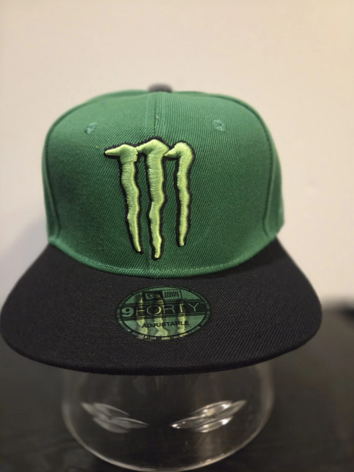MONSTER ENERGY GREEN & BLACK NEW ERA ADJUSTABLE BASEBALL HAT. NEW
