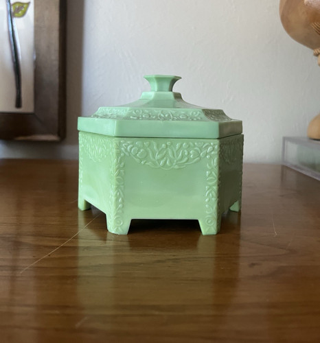 Rare Antique 1920-30s Ramses Green Agate Glass Art Deco Vanity Powder Jar Floral