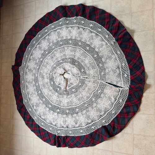 Vintage Style Crochet Lace Plaid Ruffle Christmas Tree Skirt 51" Round Red Green