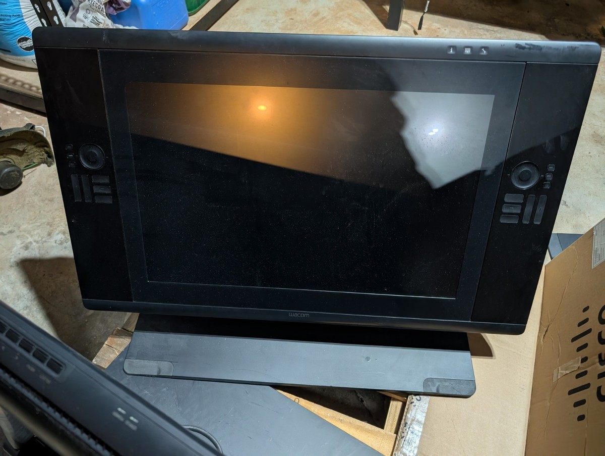 WACOM Cintiq 24HD DTK-2400 Drawing tablet with stand and PSU | eBay