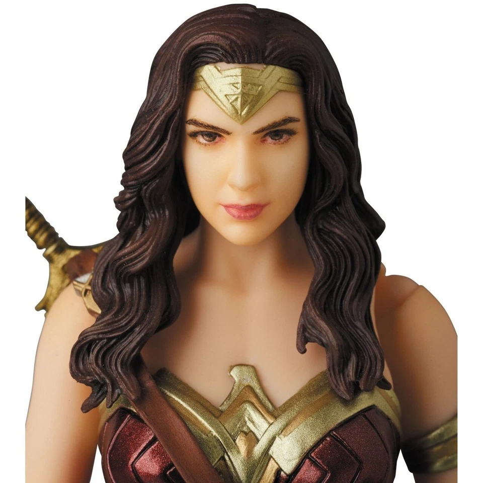 DC MAFEX Wonder Woman Medicom 6" Action Figure #48 - Image 4 of 4