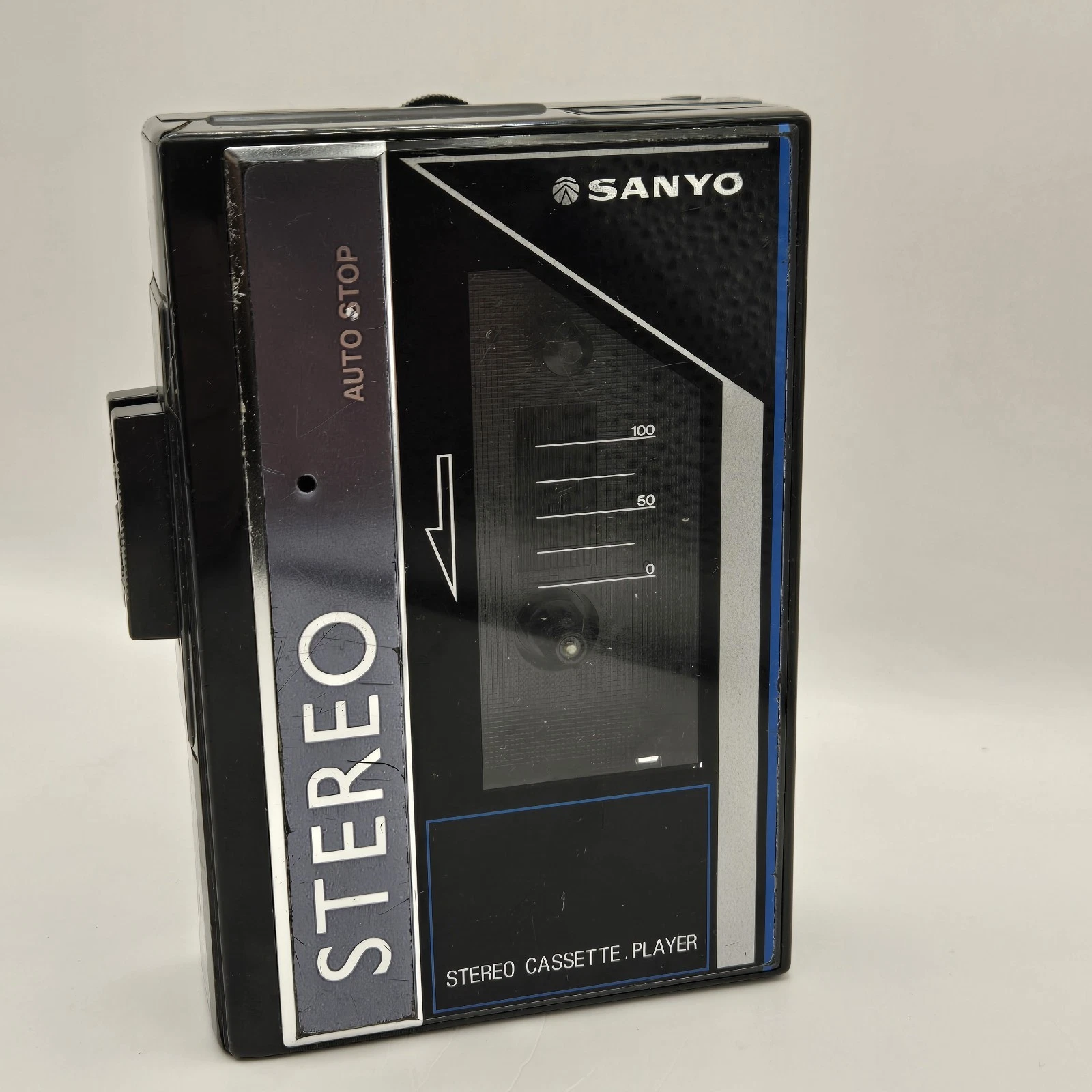Vintage Sanyo Portable Stereo Cassette Player MGP9 - Thumbnail 5