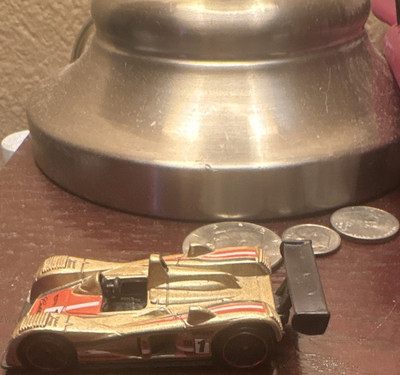 HO Scale Slot Car Open Cockpit Race Car #7 Rear Wing Gold/Tan