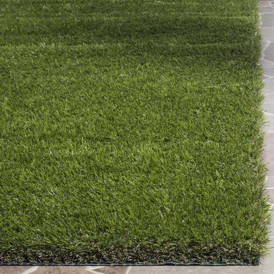 Alfombra Vista Collection - 6'7" x 9', verde, hierba sintética hecha a mano, interior/exterior... Foto 3 de 4