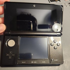 Nintendo 3DS System - Cosmo Black - W/Charger 