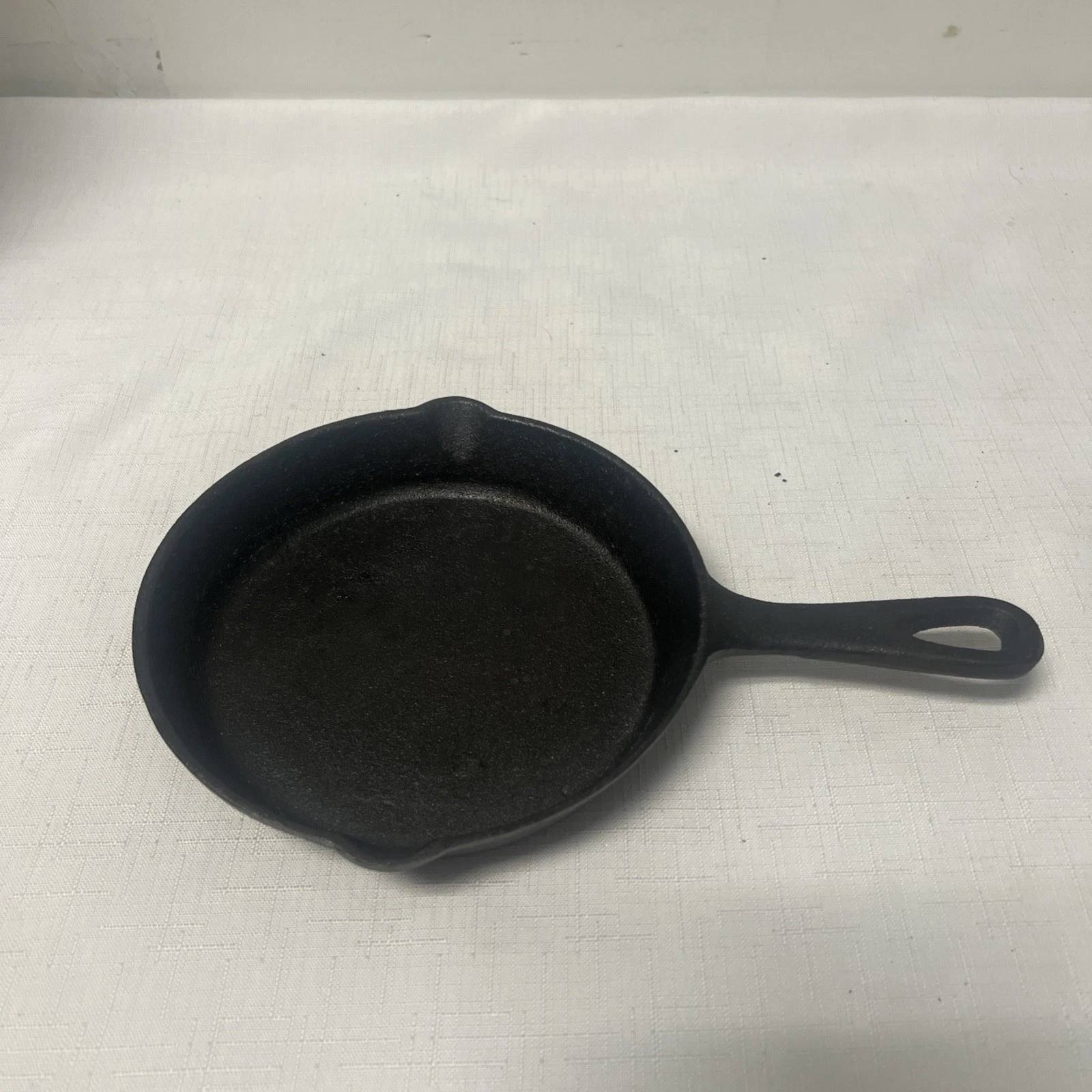 Vintage Philippe Richard Traditional Cast Iron 6” Skillet #3