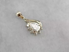 2 Ct Pear Cut Simulated Diamond Women's Beauty Pendant 14K Yellow Gold Plated