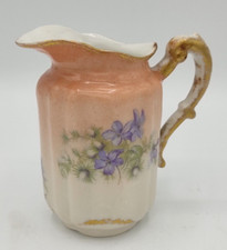 Pichet en porcelaine ancienne décor de violettes dégradé orange dorure