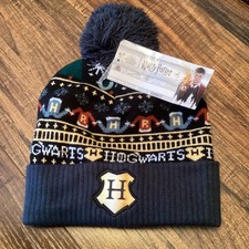 Harry Potter Hogwarts Gryffindor Pom Beanie Knit Winter Hat Wizarding World NWT