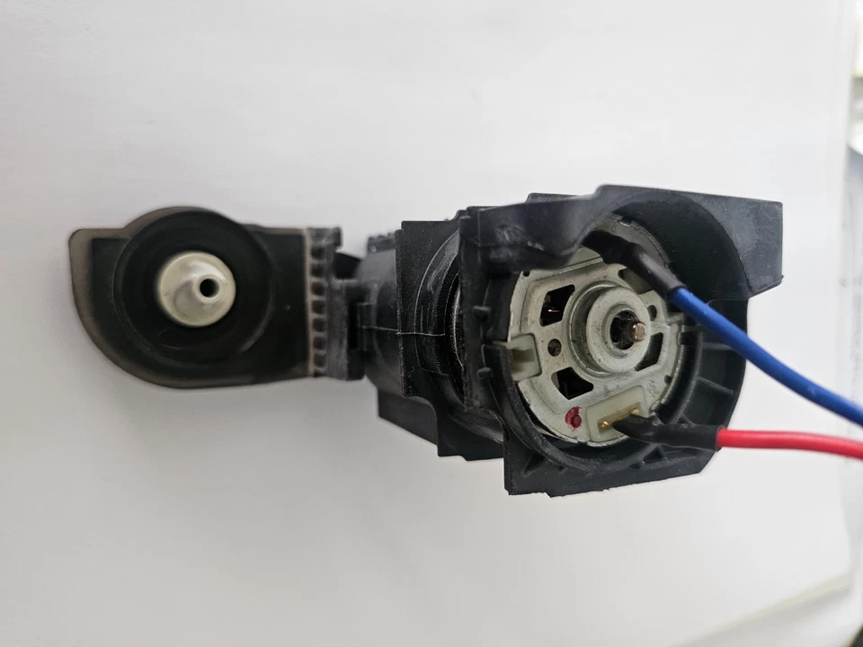 Miele Triflex HX1 Drive for SEB430 SEB435 Floor Nozzle Motor 12475731 - Image 3 of 3