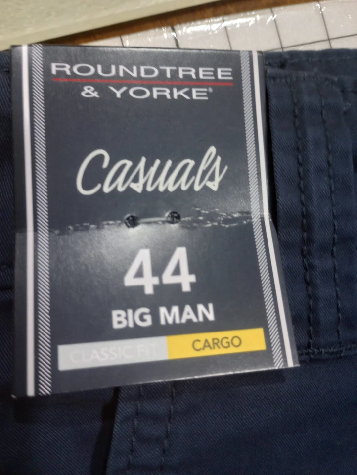 NWT Roundtree & Yorke Mens 44 Cargo Shorts Khaki 100% Cotton Outdoor Casual - Image 2 of 2