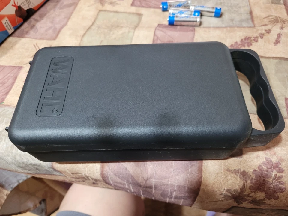 Molinillo de uñas para mascotas Wahl Grind & Smooth batería de 2 velocidades y accesorios perros y gatos Foto 3 de 4