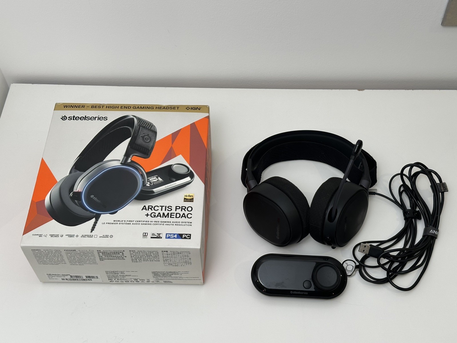 SteelSeries Arctis Pro + GameDAC Wired High-Res Gaming Headset