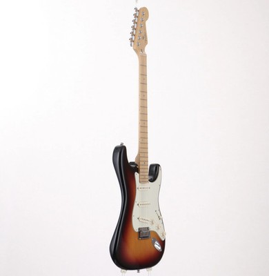 Used Fender American Deluxe Stratocaster, 3-Color Sunburst Maple