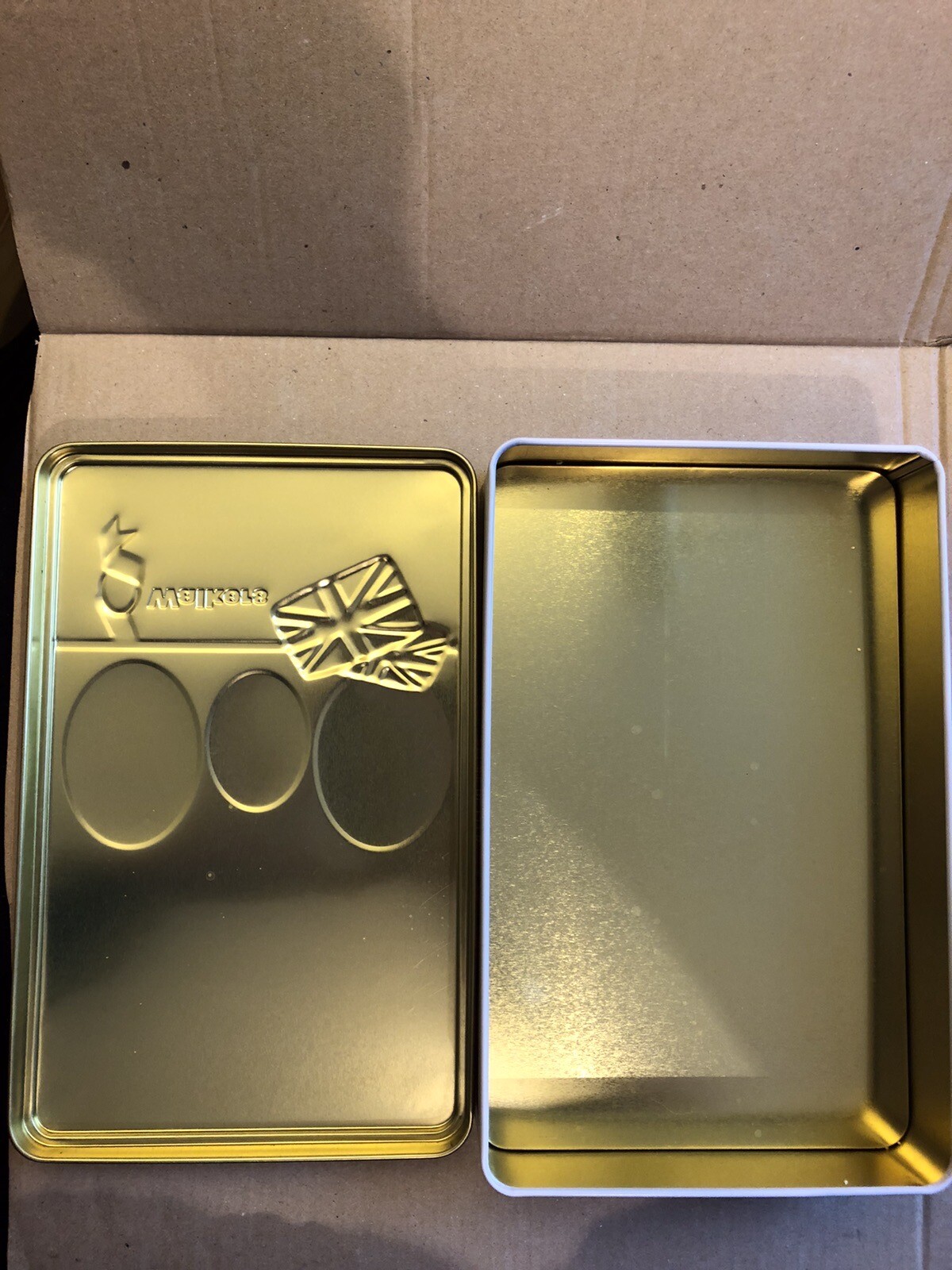 WALKERS SHORTBREAD TIN. QUEEN ELIZABETH SPECIAL EDITION (EMPTY