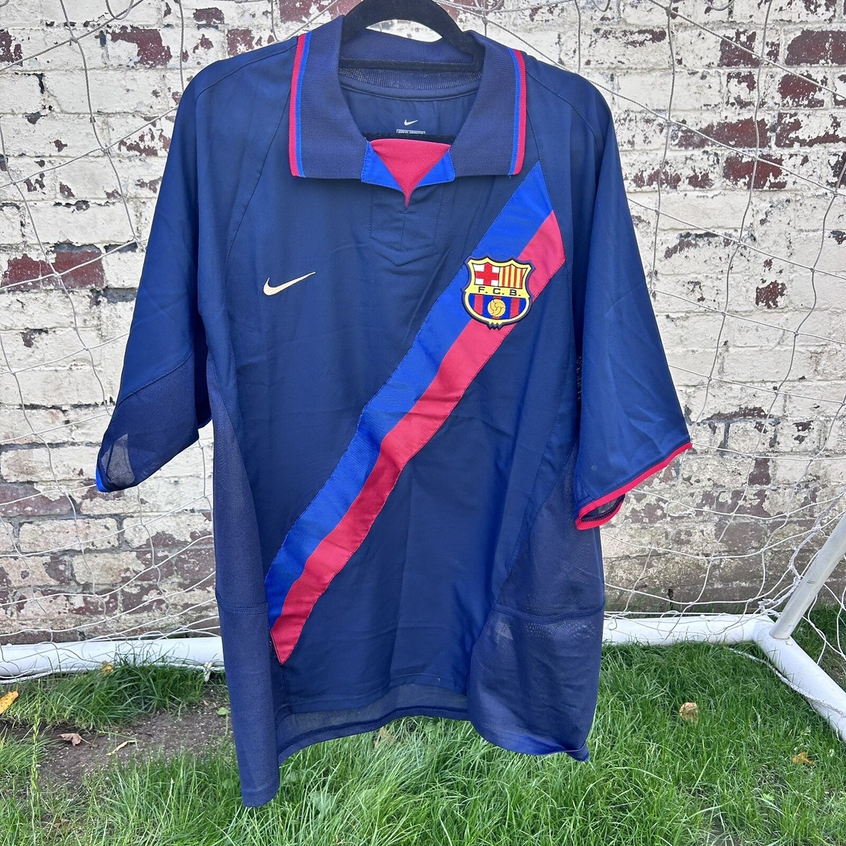 FC Barcelona 2002-03 Away Shirt Classic Original Football