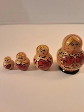 Nesting Dolls Wooden 4 Piece Gold And Red 2.75" Tall