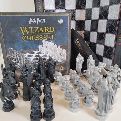 Harry Potter Wizard Chess Set The Noble Collection CIB
