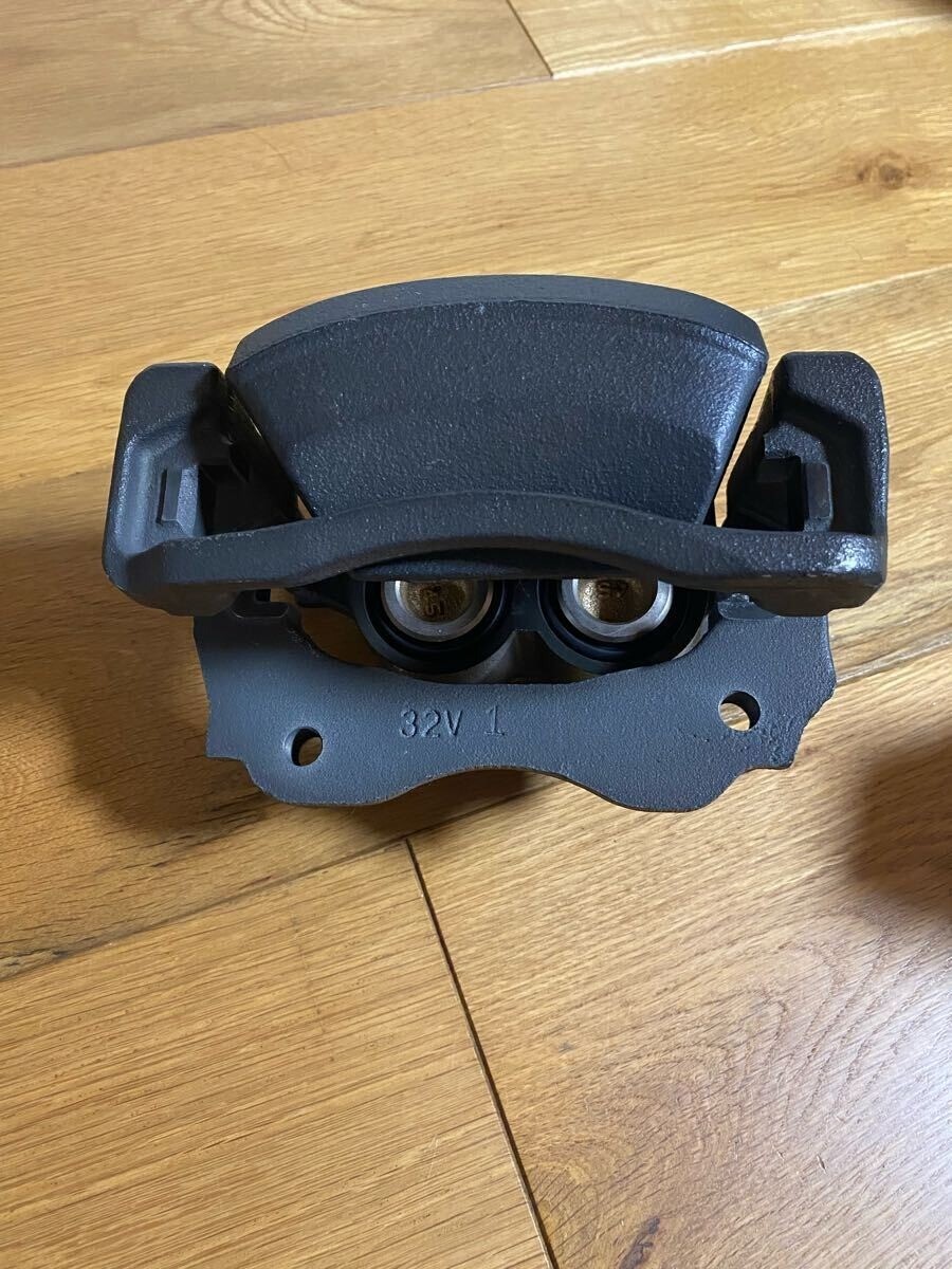 OEM Toyota 98-01 Chaser Mark II JZX100 Front Brake Caliper Disc