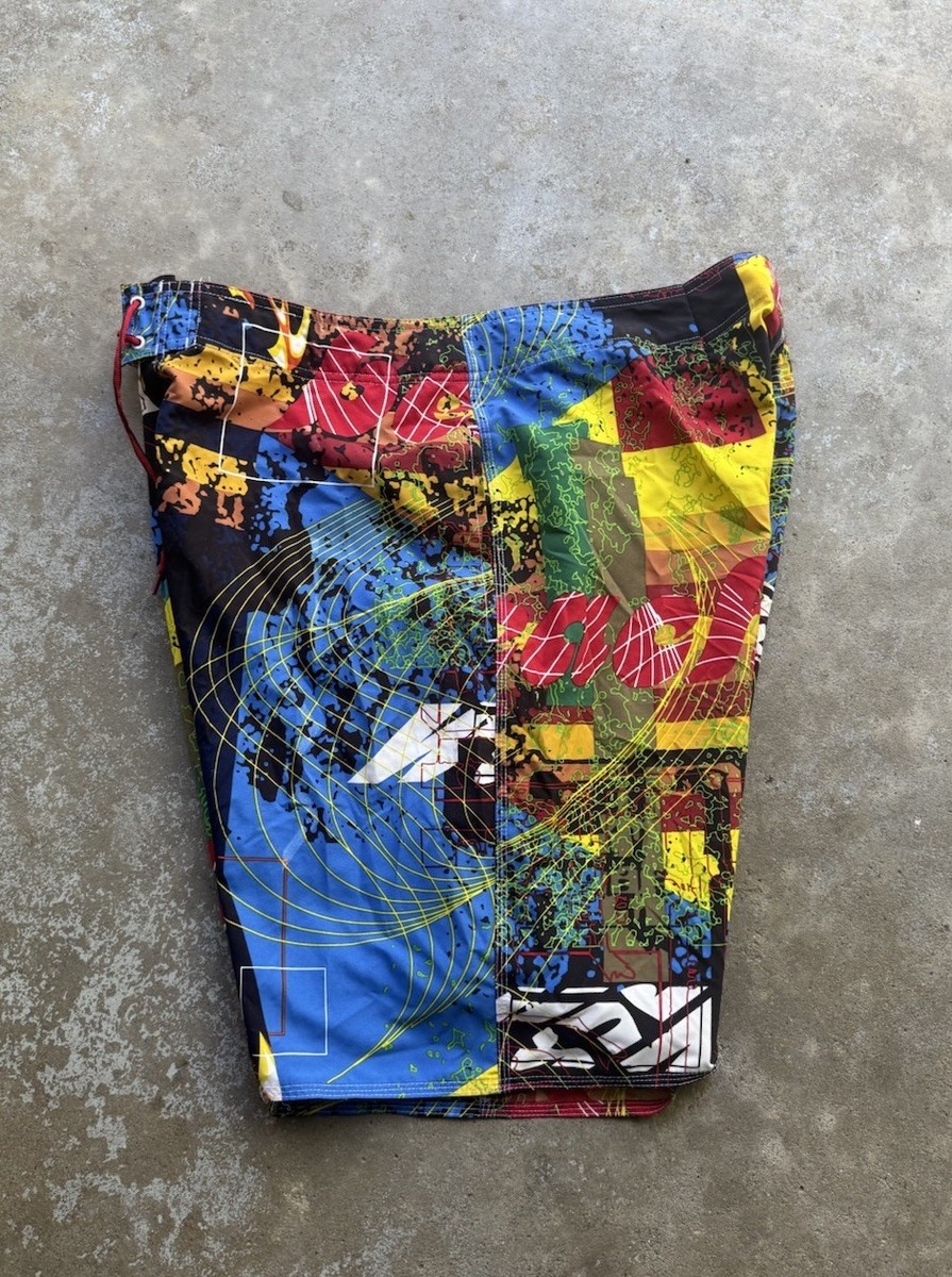Vintage 2000s Y2K No Boundaries Skate AOP Graffiti Baggy Surfwear