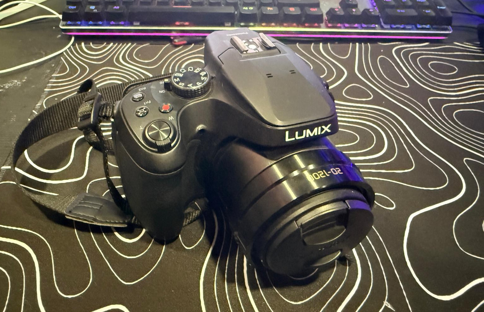 Panasonic Lumix DC-FZ82DE-K Bridge Camera (Black)