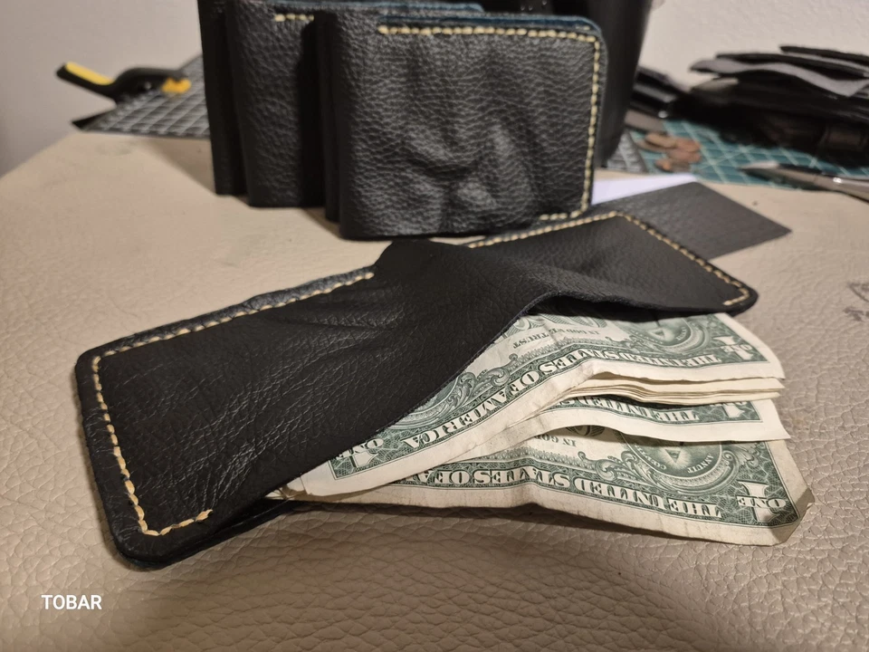 Carteras de cuero genuino para hombre hechas a mano envejecidas plegables para hombre Foto 4 de 4