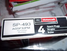 BOX  OF   4   GENUINE   Spark Plug Motorcraft SP-493
