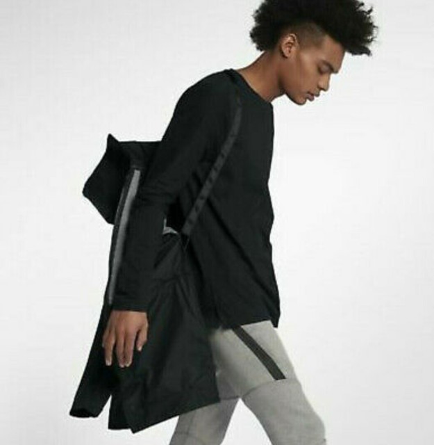 nike tech shield hooded jacket